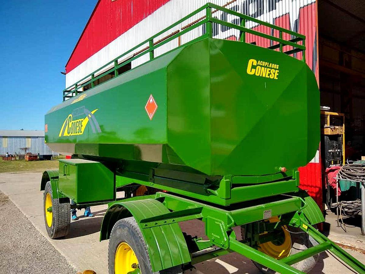 Acoplados Tanque Conese de 8000 Litros