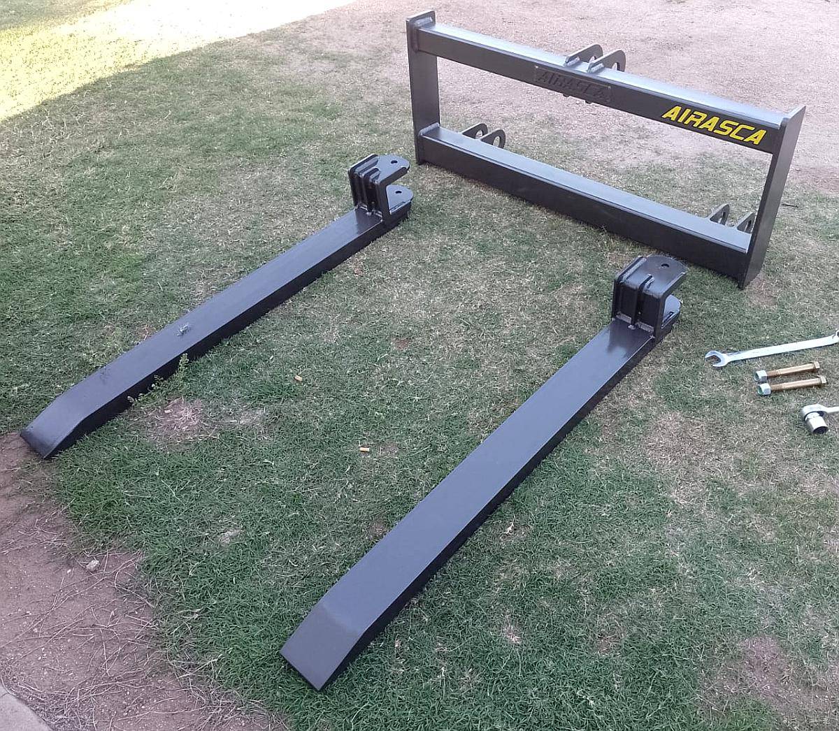 Cargador de Palet y Baldes a Medida para Pala Frontal