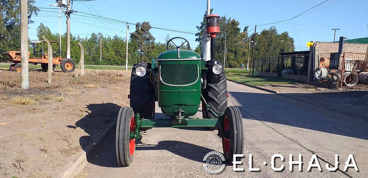 Tractor Deutz 55 Restaurado a Nuevo con Equipo Hidráulico.