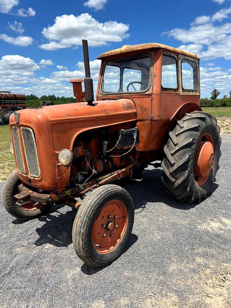 Tractor Fiat Someca 55 con Toma de Fuerza