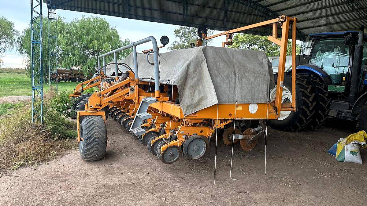 Sembradora Agrometal TX Mega 16/52 Fert Lateral y Monitor
