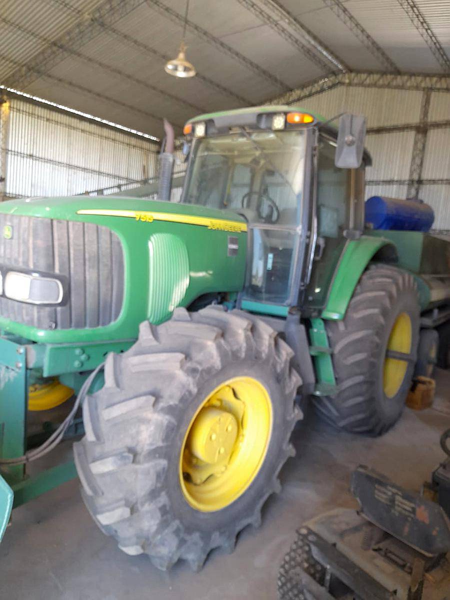 Tractor John Deere 7515 Paton Año 2005 us 90.000 Agroads