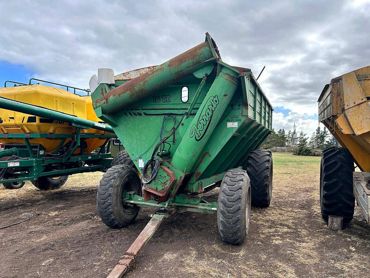 Tolva Autodescargable Ferrario 16 TN. con Balanza