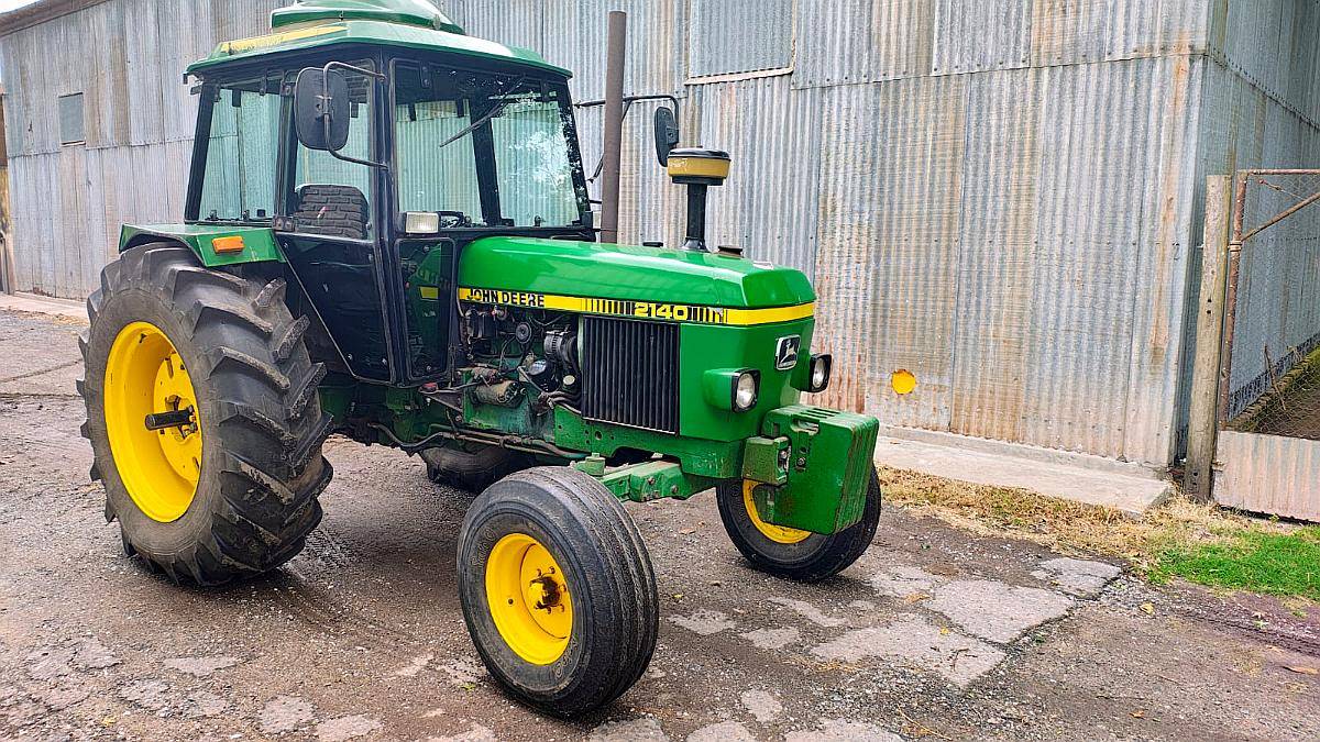 Tractor John Deere 2140