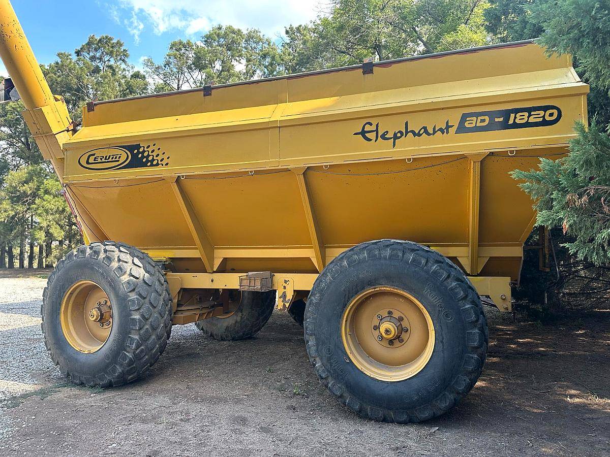 Autodescargable Cerutti Capacidad 20 TN con Balanza