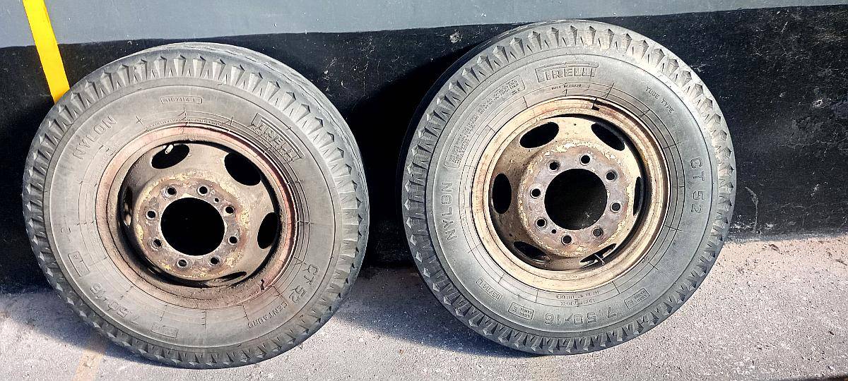4 Llantas 7.50-16 con ARO Camara Protector y Cubierta