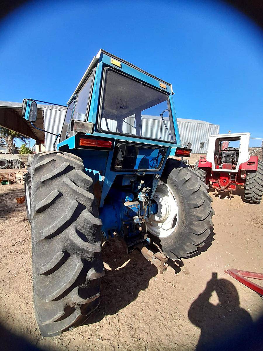 Tractor New Holland 8030 A o 1998 A o 1998 U s 34 000 Agroads