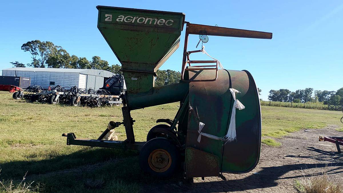 Embolsadora de Granos Secos Agromec de 9 Pies