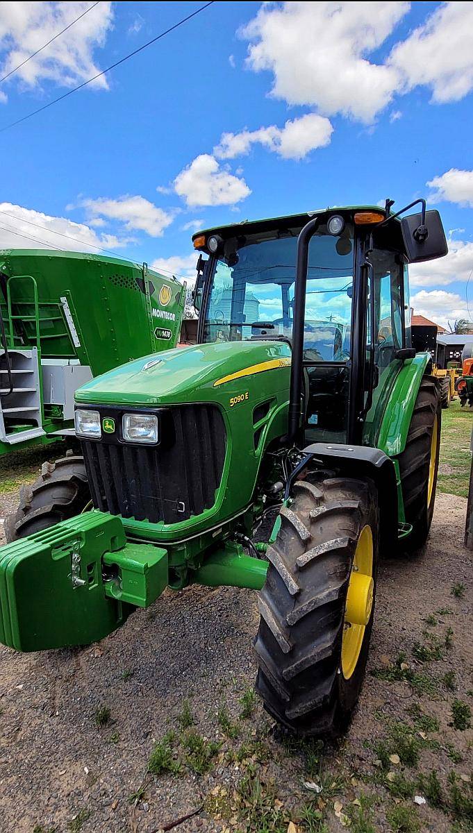 Tractor John Deere 5090 0km