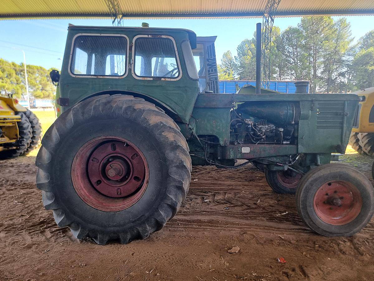 Tractor Deutz A85 con Motor 2114