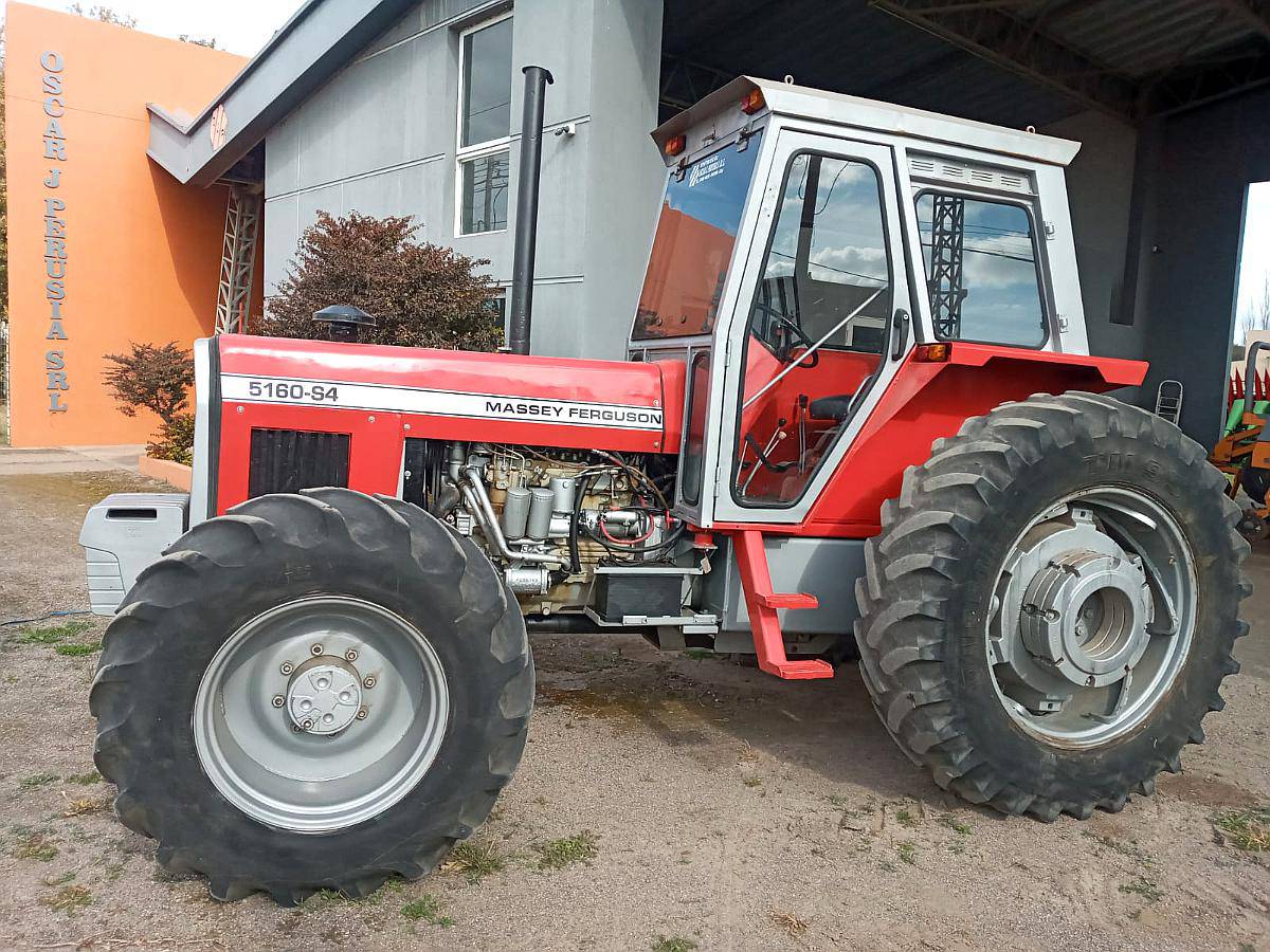 Tractor Massey Ferguson 5160 a S4