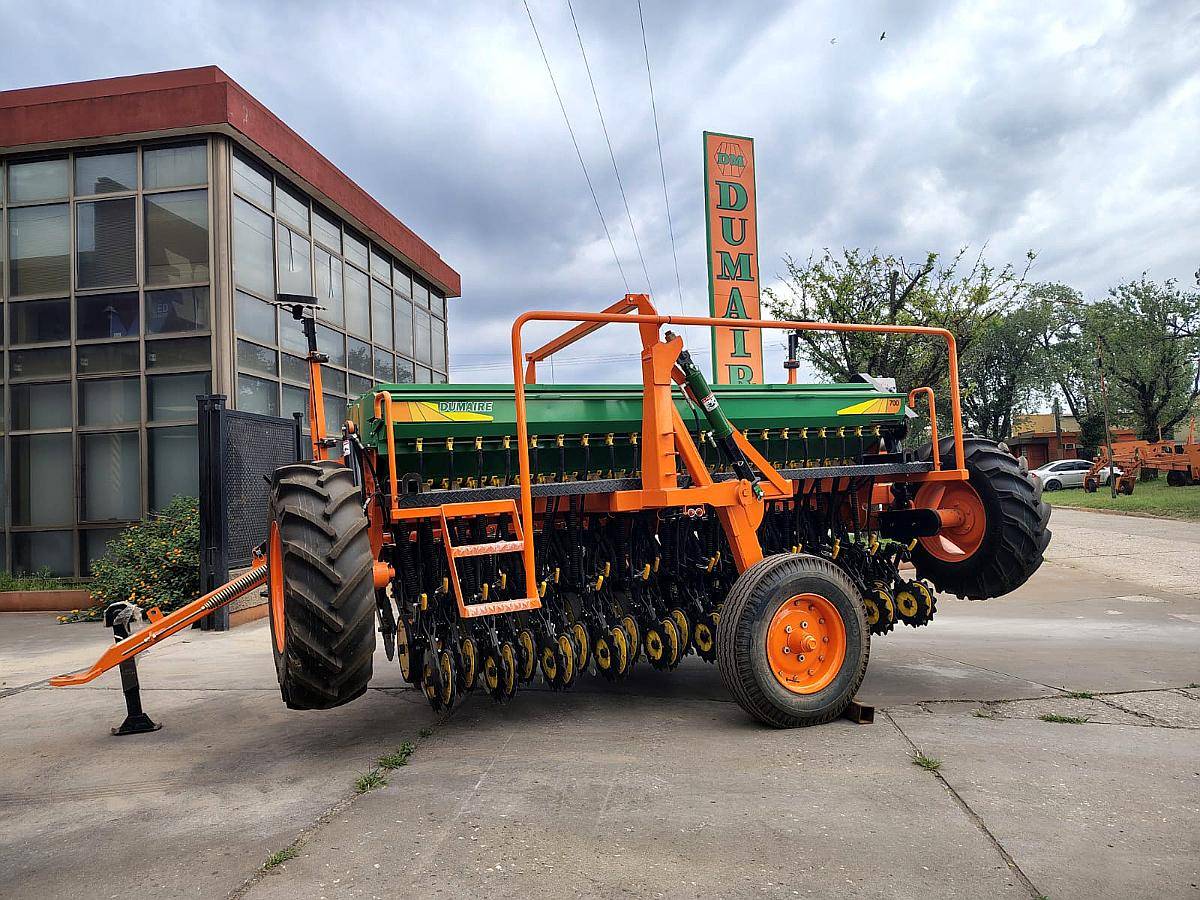 Sembradora Dumaire 700 25 a 19 cm