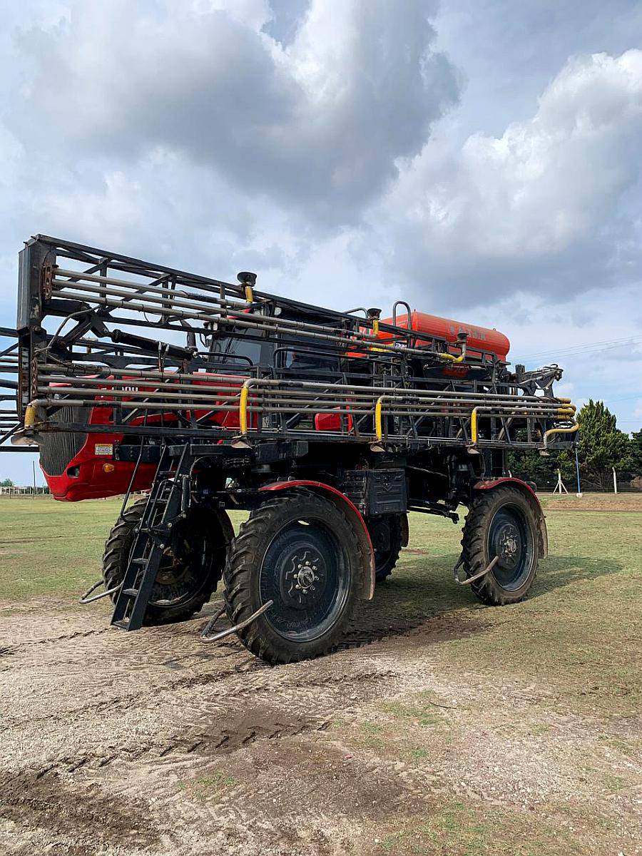 Fertilizadora/sembradora Altina Ombu F-5000