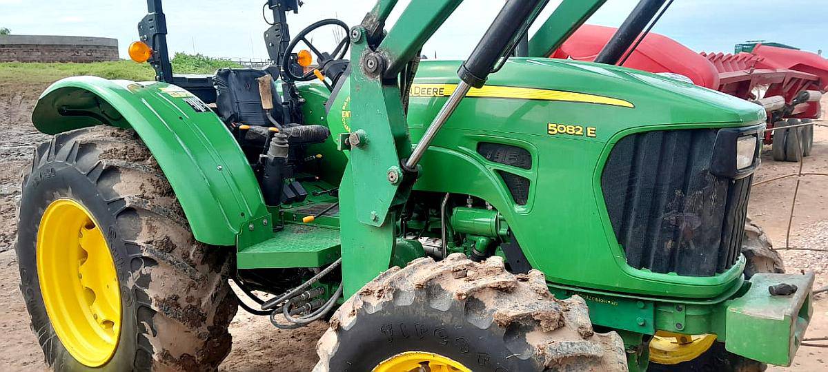 Tractor John Deere 5082e