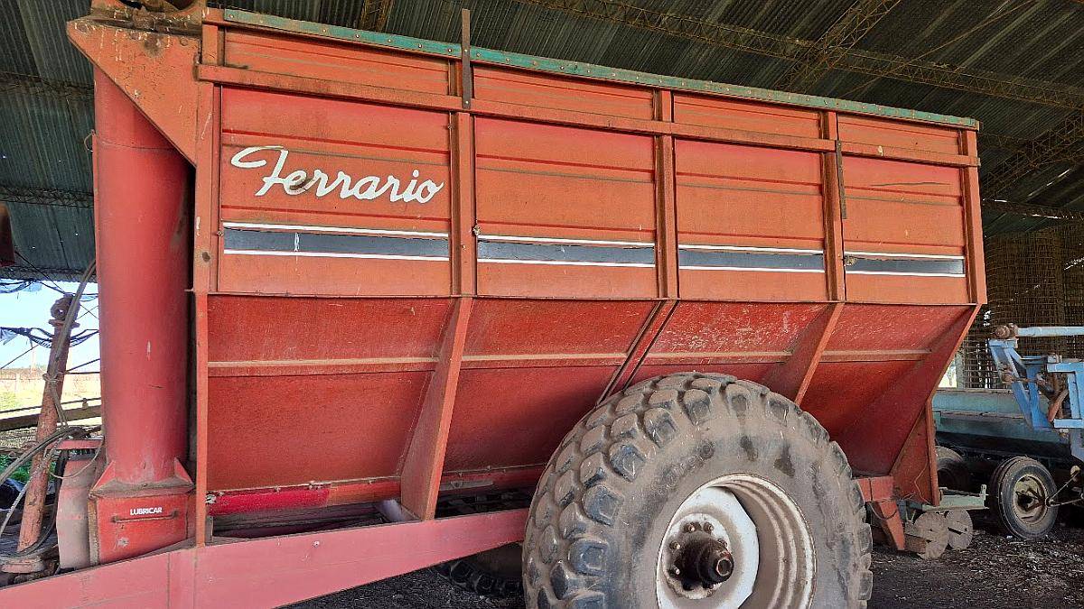 Tolva Autodescargable Ferrario de 14tn, C/balanza LT