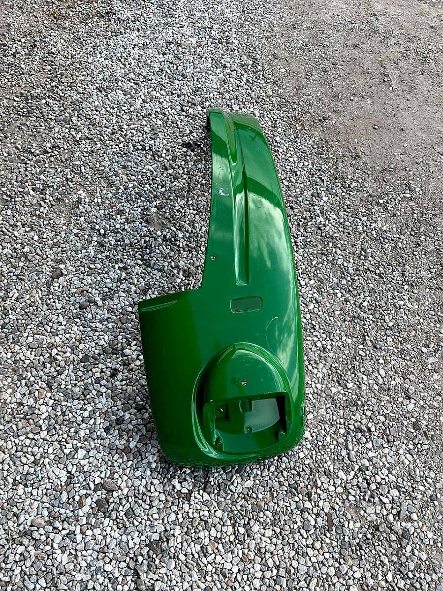 Guardabarro Trasero Derecho para Tractor John Deere.