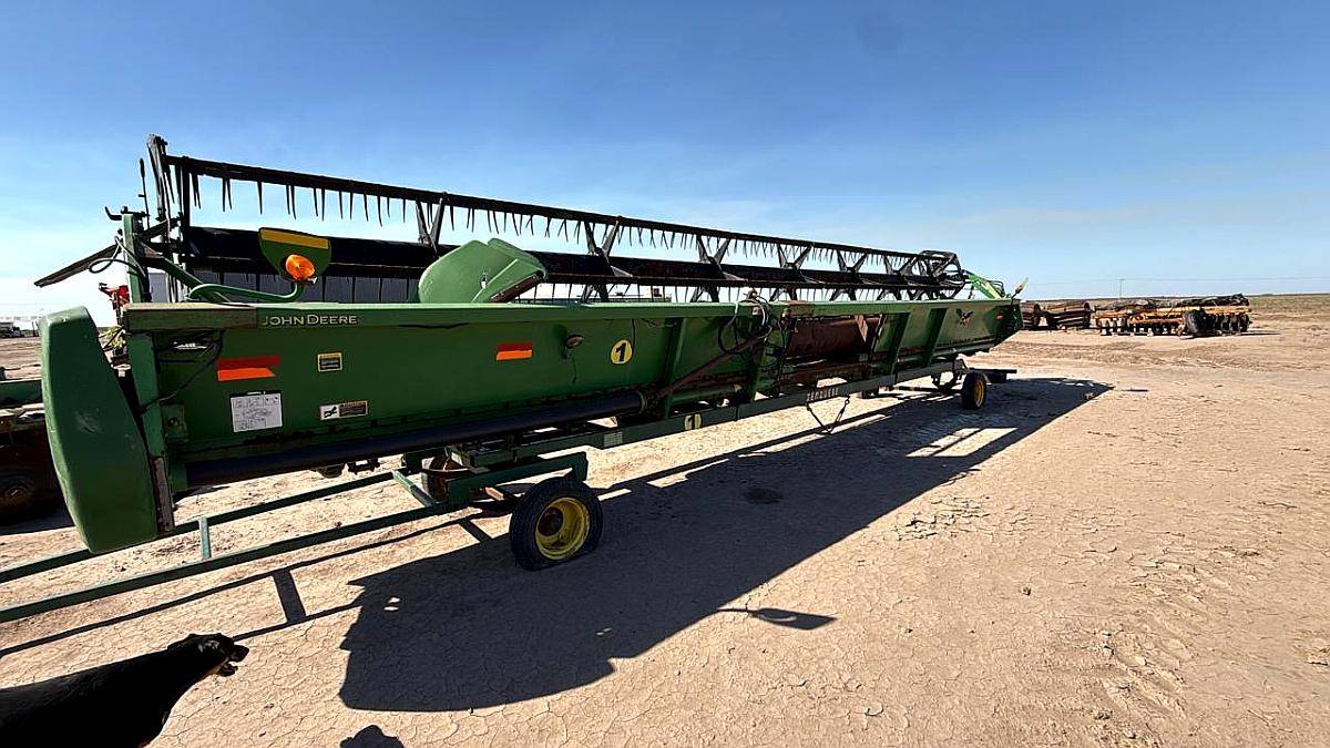 Plataforma John Deere Hydraflex 635f para Reparar