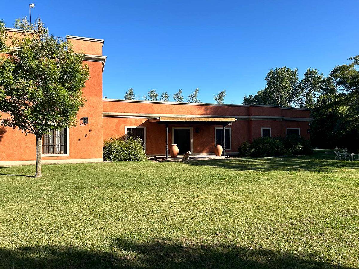 Vendo Chacra de 4 Has en Chivilcoy.