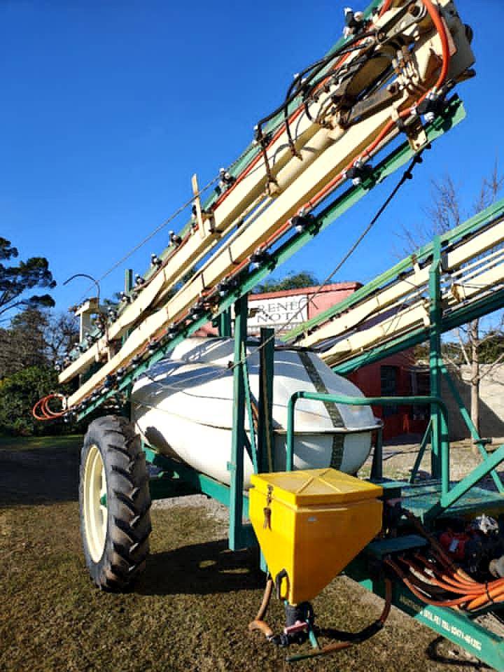 Pulverizadora de Arrastre Pampero Tetra Full 3000 Lts 22mts