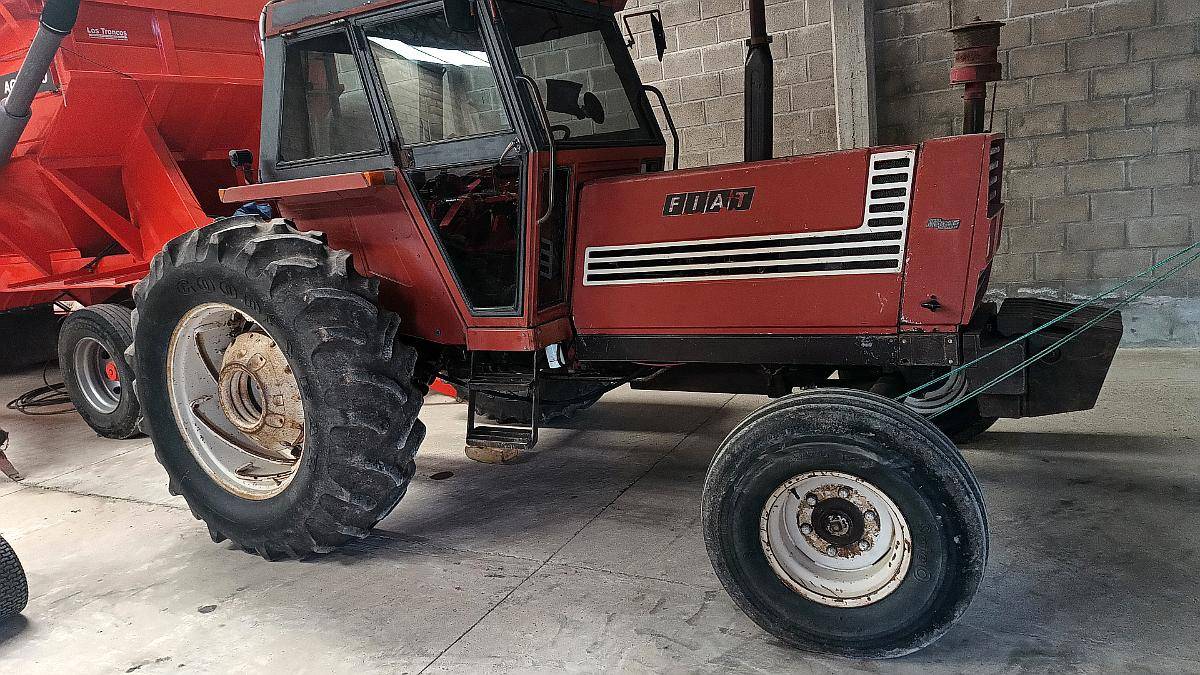 Tractor Fiat 980 con Aire Acondicionado