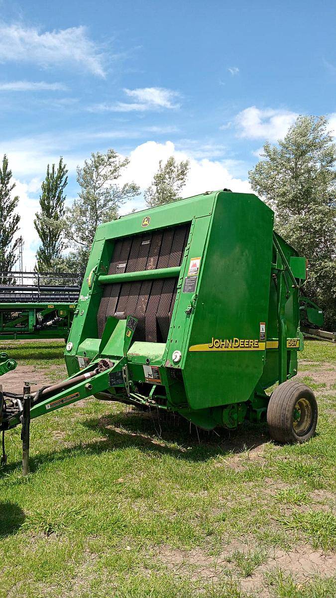 Rotoenfardadora John Deere 567