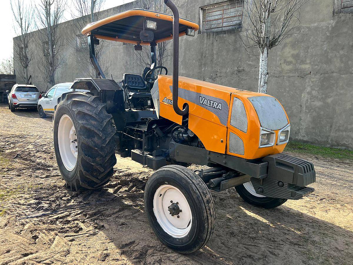 Tractor Valtra A850 año 2010