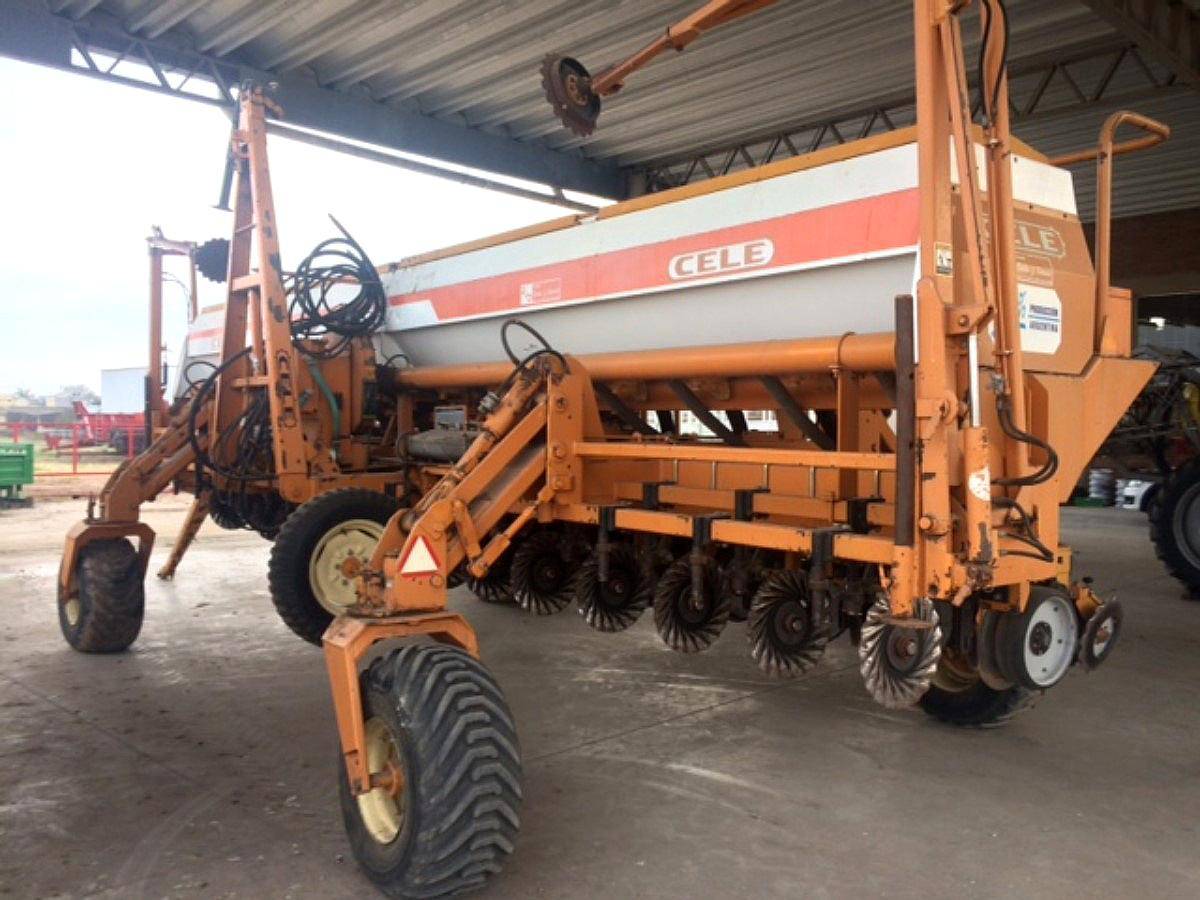Sembradora Cele de 14 a 52 Neumática