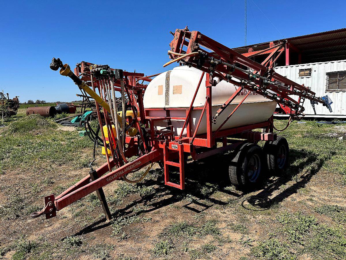 Pulverizadora Corti de Arrastre