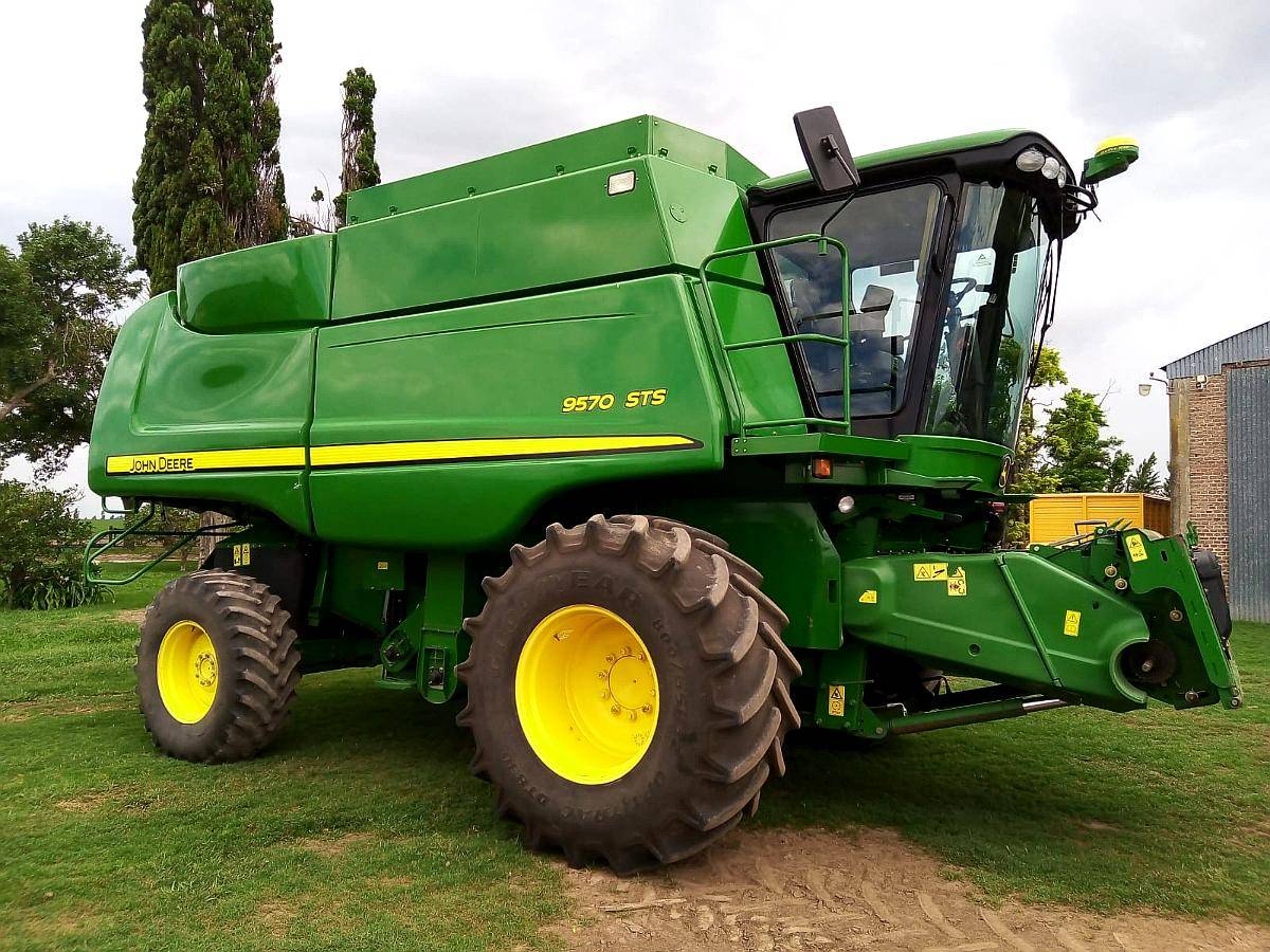 Cosechadora Jhon Deere 9570 STS Traccion Simple con CAB 25 P