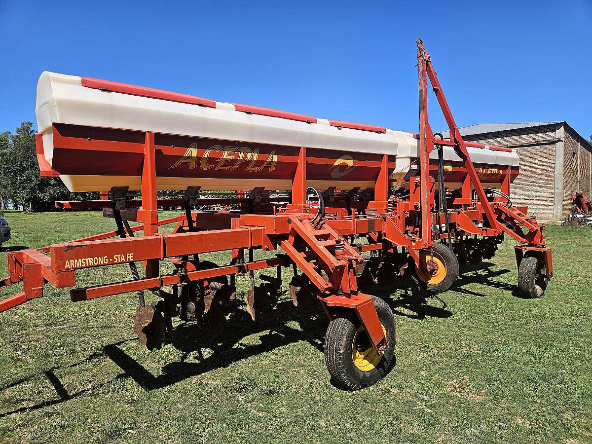 Fertilizadora Incorporadora Acepla - 13 a 52 - Impecable