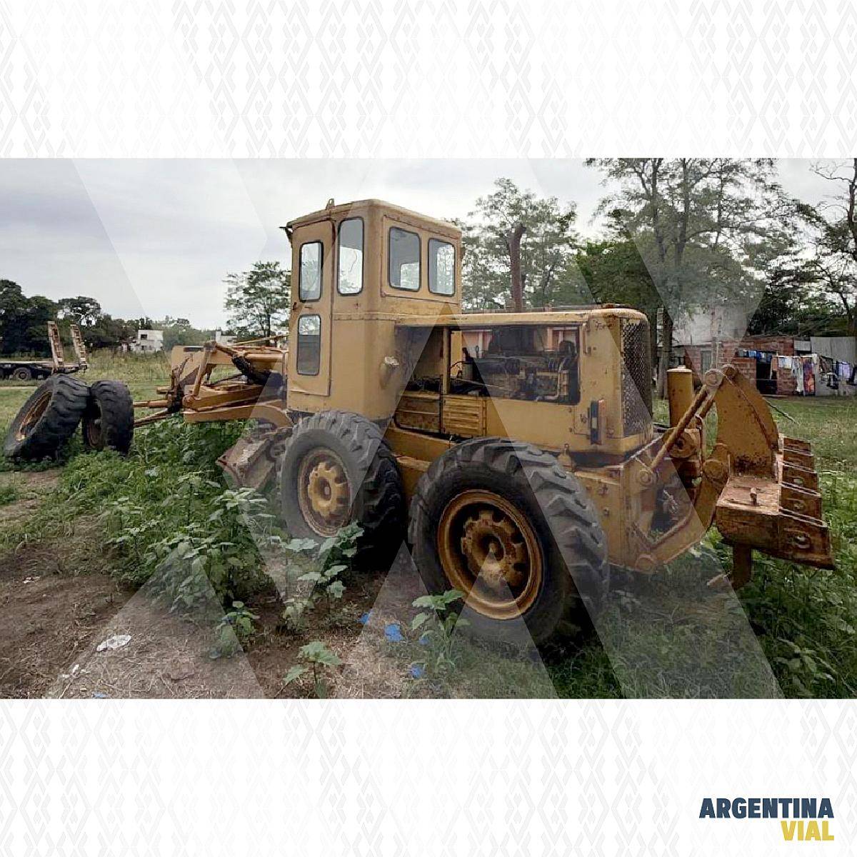 Motoniveladora Caterpillar 12e ID695