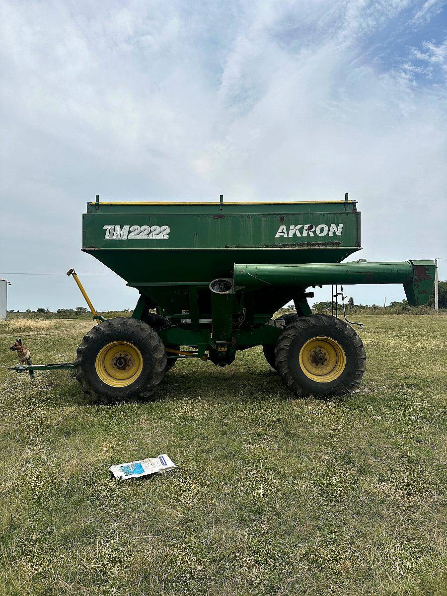 Tolva Semillera/autodescargable Akron TM2222
