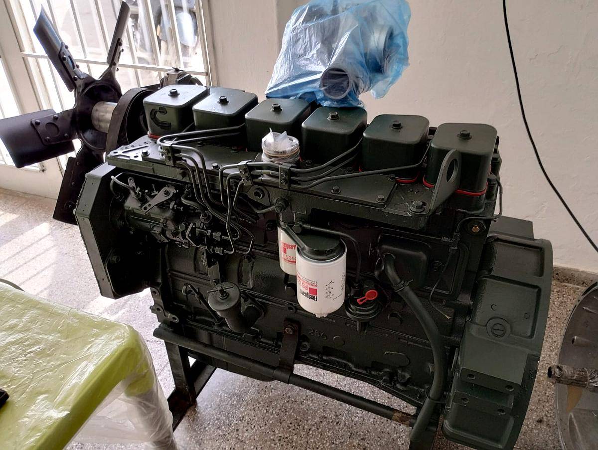 Motor Cummins 6bt para Maquinaria Agrícola e Industrial.