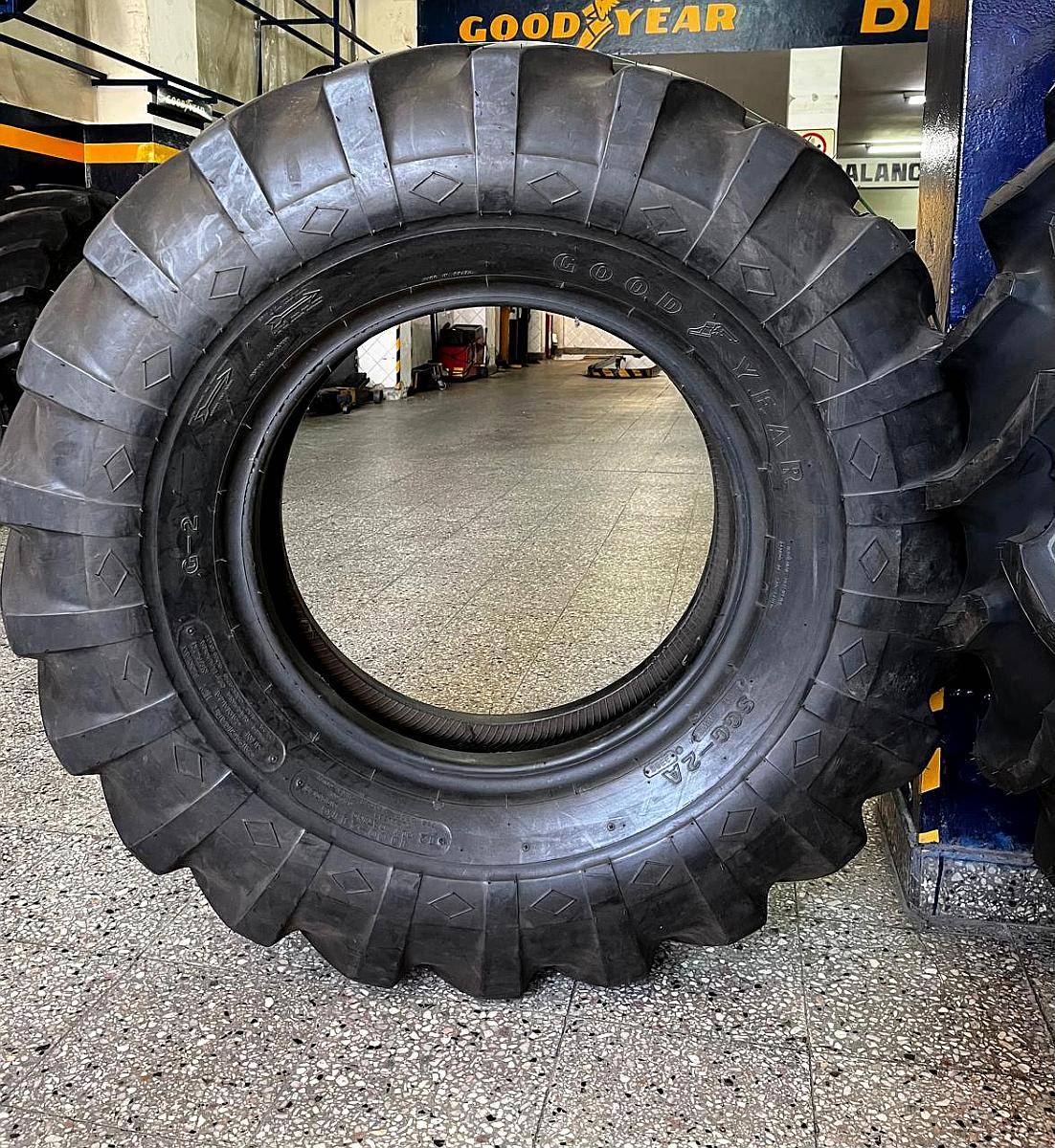 13.00 - 24 Sgg2a 12 Telas Goodyear