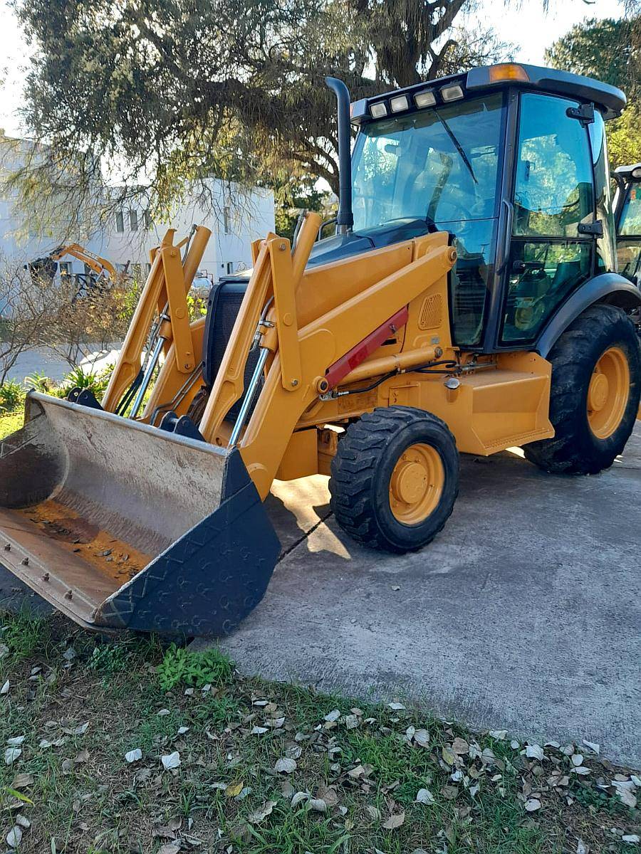 Retroexcavadora Case 580m