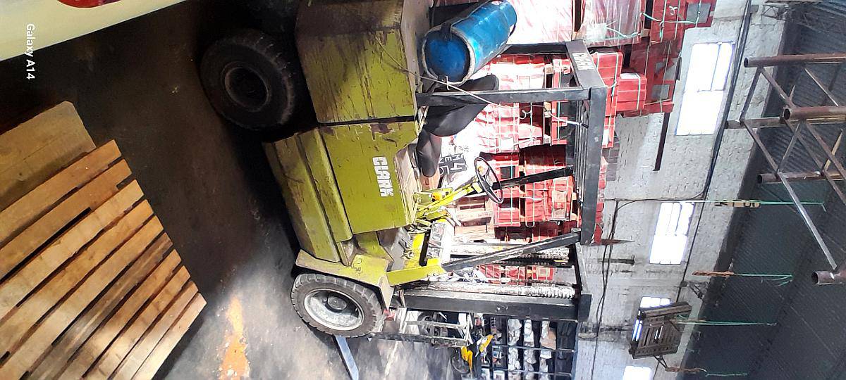Autoelevador Clark Americano con Mecánica Clark
