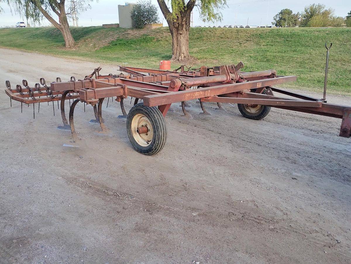 Cincel Corti Transformado a Carpidor con Peines