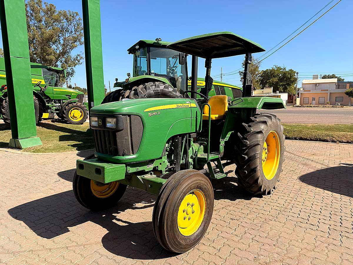 Tractor John Deere 5045ds, 45 HP, 2wd, Paton, 2013