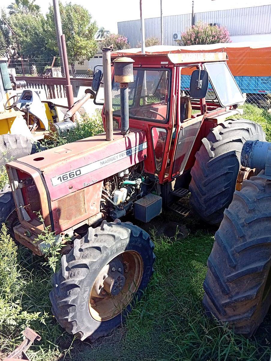Tractor Massey Ferguson 1660 DT