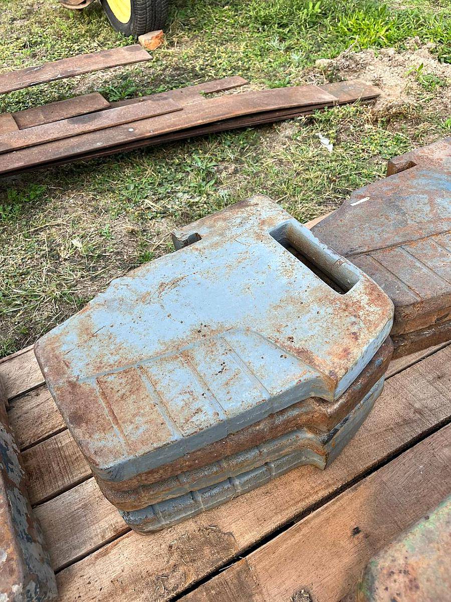 Contrapesos para Tractor Massey Ferguson.