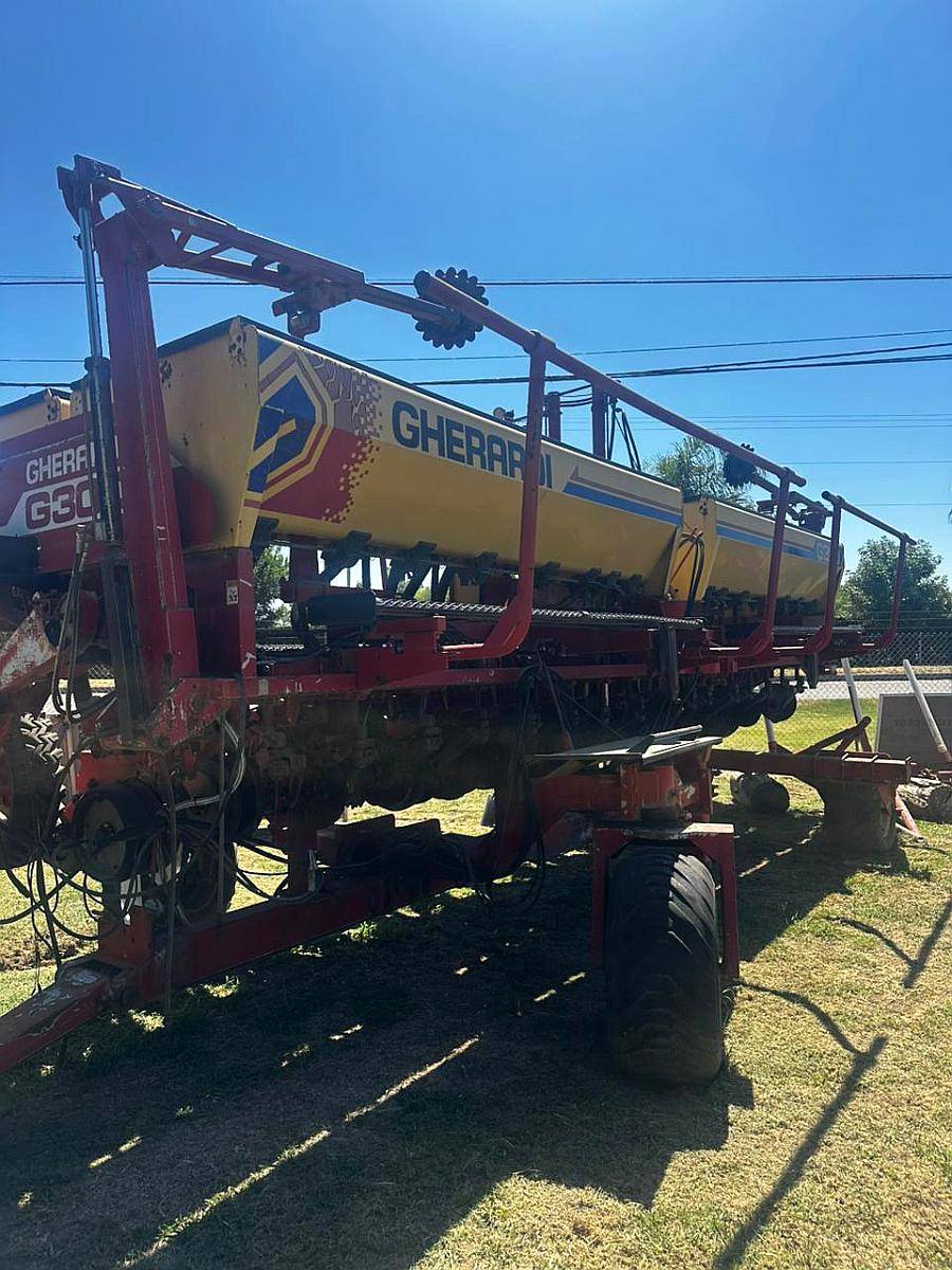 Sembradora de Grano Grueso Gherardi G-300 Autotrailer