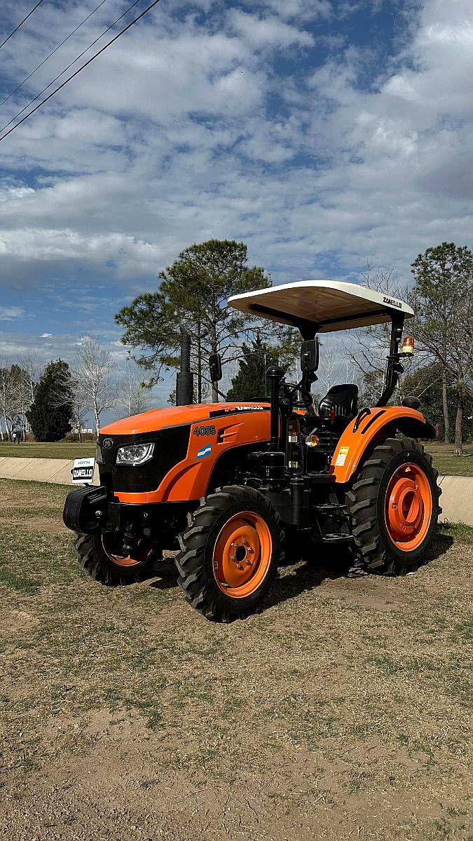 Tractor Zanello 4060 con Techo para SOL 4X4