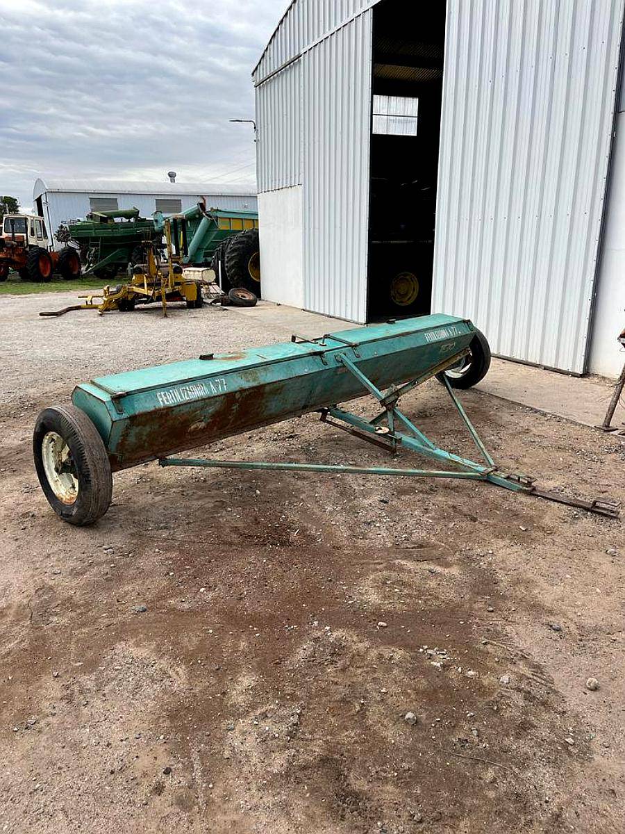 Fertilizadora al Voleo de Arrastre .