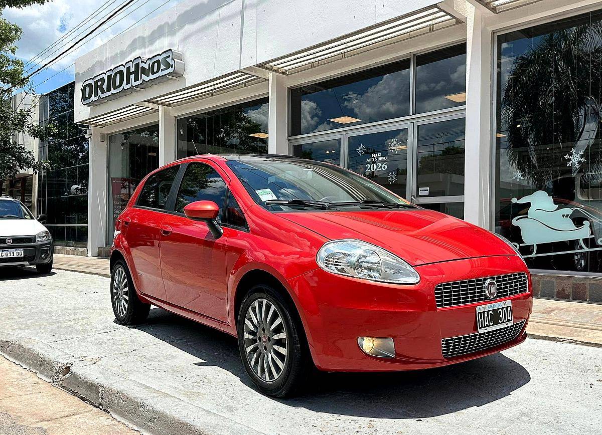 Punto 1.8 Manual HLX con Techo Panorámico año 2008 Unico