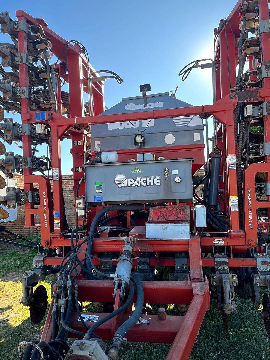 Sembradora Apache 18000 37 Lineas