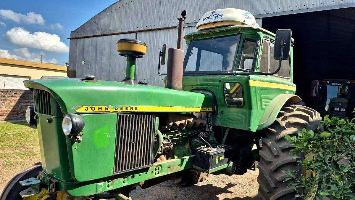 J D 3420 CAB Original