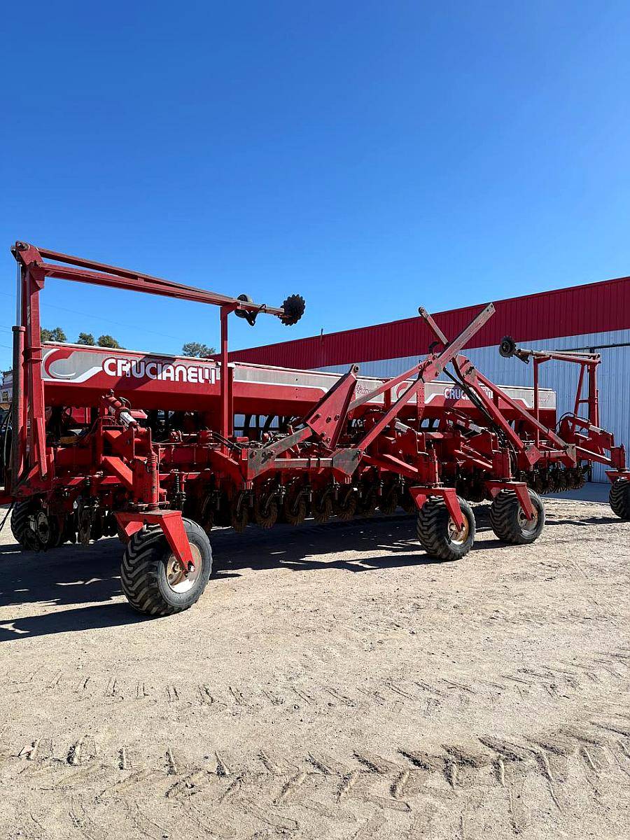 Sembradora Crucianelli Gringa V 24-42cms