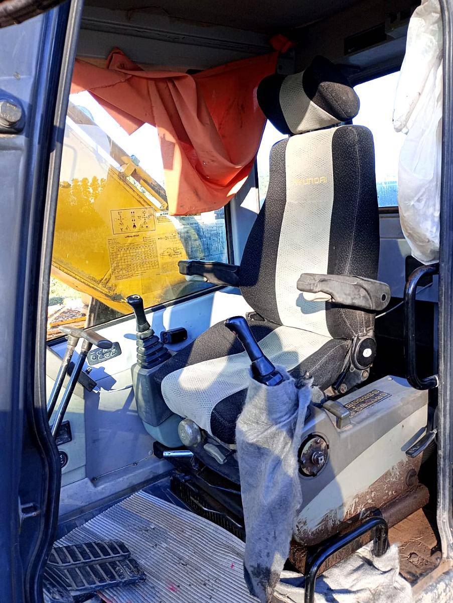 Excavadora Hyundai Robex 220 LC