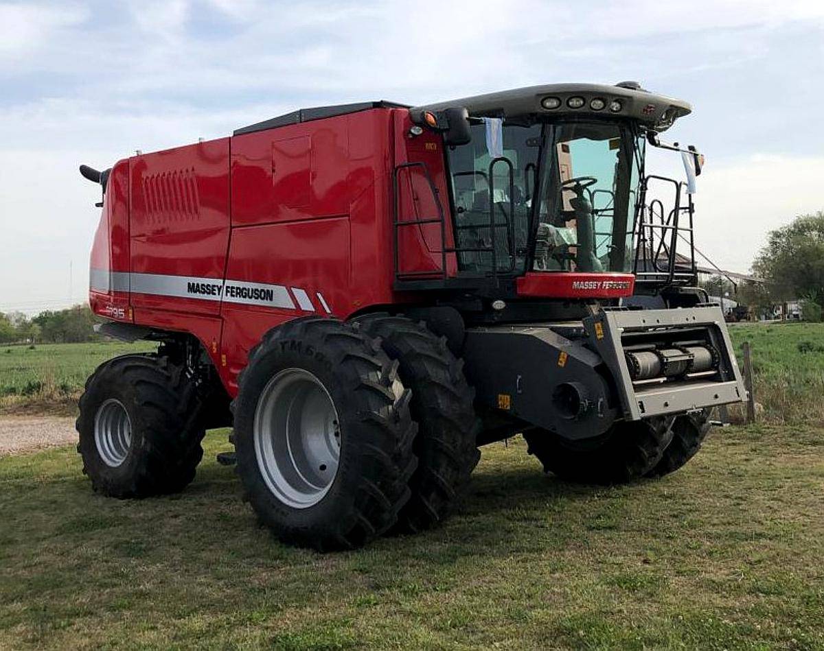 Cosechadora MF 9795 410 CV Draper 40 Pies.