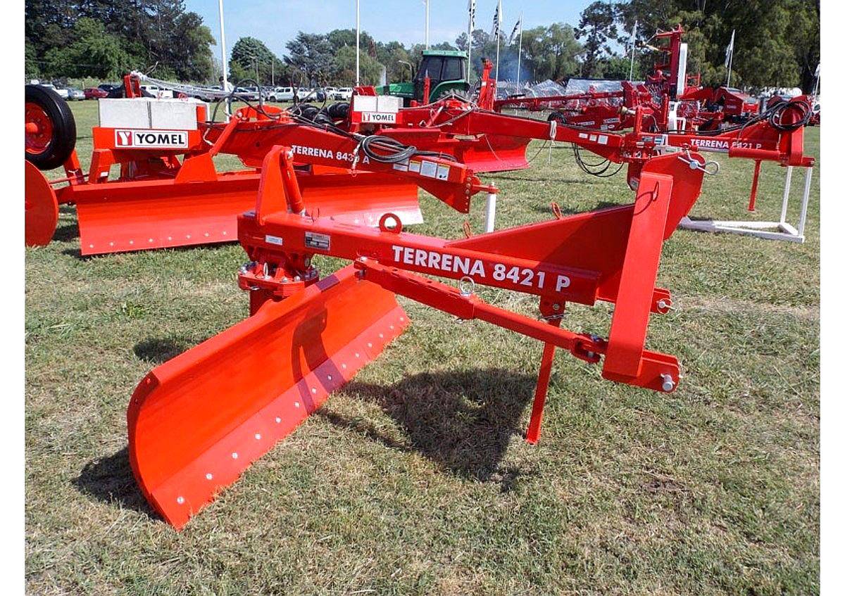 Niveladora Yomel Terrena 8421